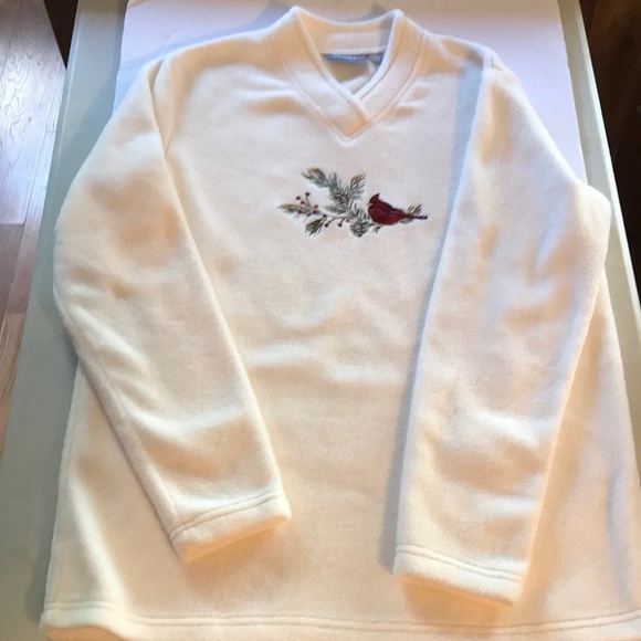 Fleece V Neck Cardinal on a Pine Cone Sprig  Pull Over Top - Picture 1 of 4